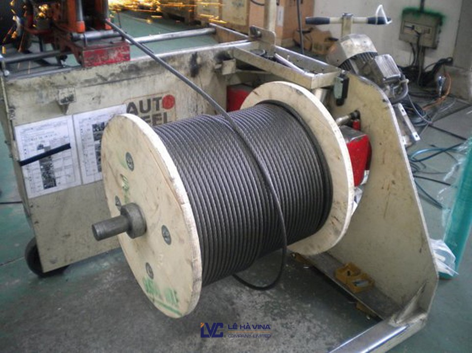 cáp thang máy, Cáp thép, hệ thống cáp thang máy, Hệ thống cáp thang máy hoạt động như thế nào?, Lê Hà Vina, nhà phân phối cáp thang máy, thi công hệ thống cáp thang máy